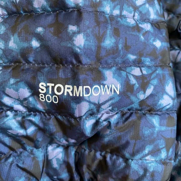 Eddie Bauer down jacket, lightweight, EUC - Picture 4 of 12